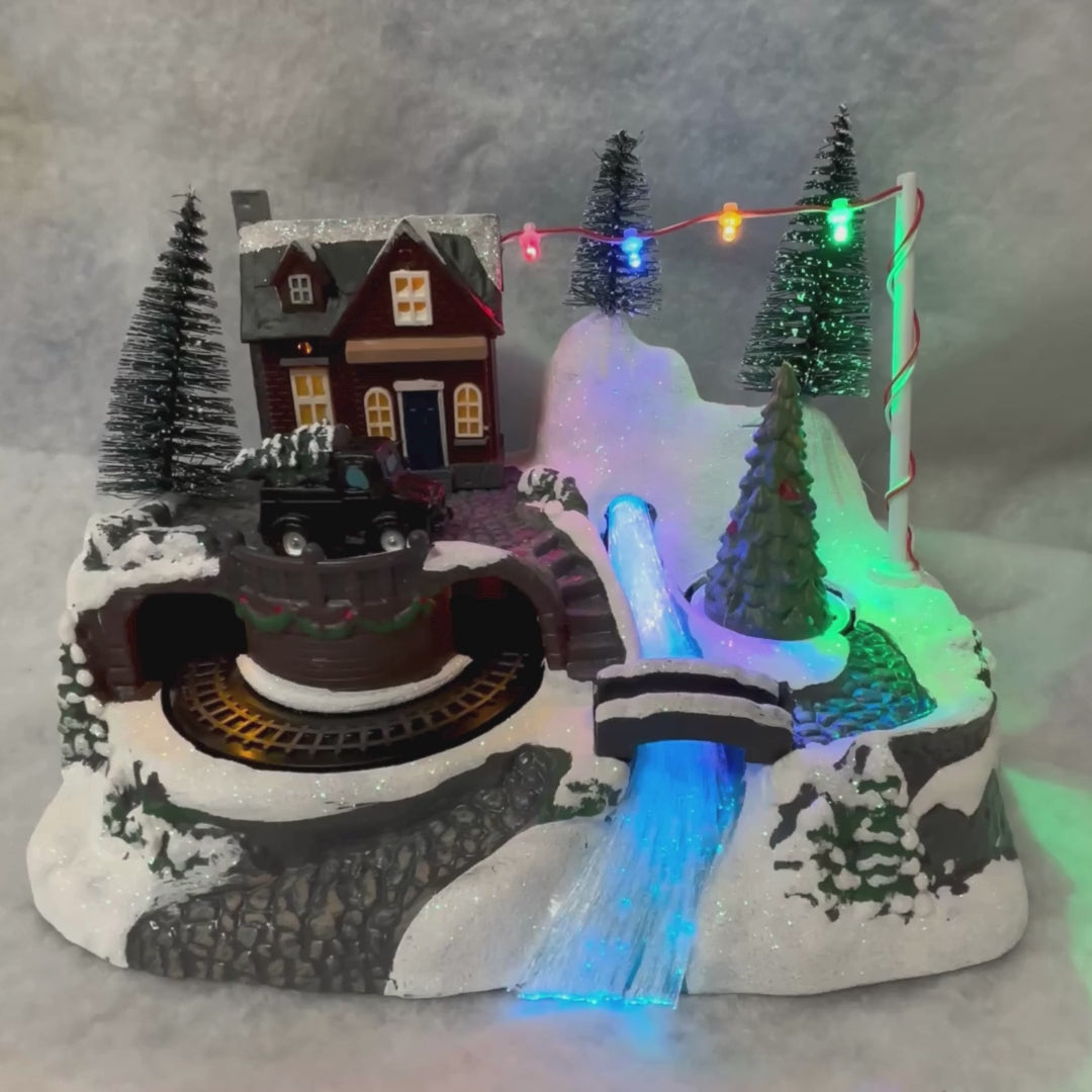 Noma Train & Tree Village Scene – 17cm