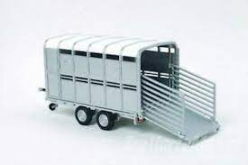 Britains 1:32 Ifor Williams LiveStock Trailer - FARMS/TRACTORS/BUILDING - Beattys of Loughrea