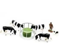 Britains Cattle Feeder Set - FARMS/TRACTORS/BUILDING - Beattys of Loughrea