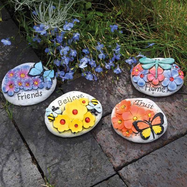 Pixie Pebbles - Home, Trust, Believe, Friends - SOLAR / GARDEN ORNAMENTS - Beattys of Loughrea