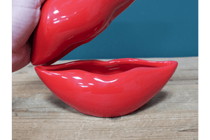 Red Lips Ornament - ORNAMENTS - Beattys of Loughrea