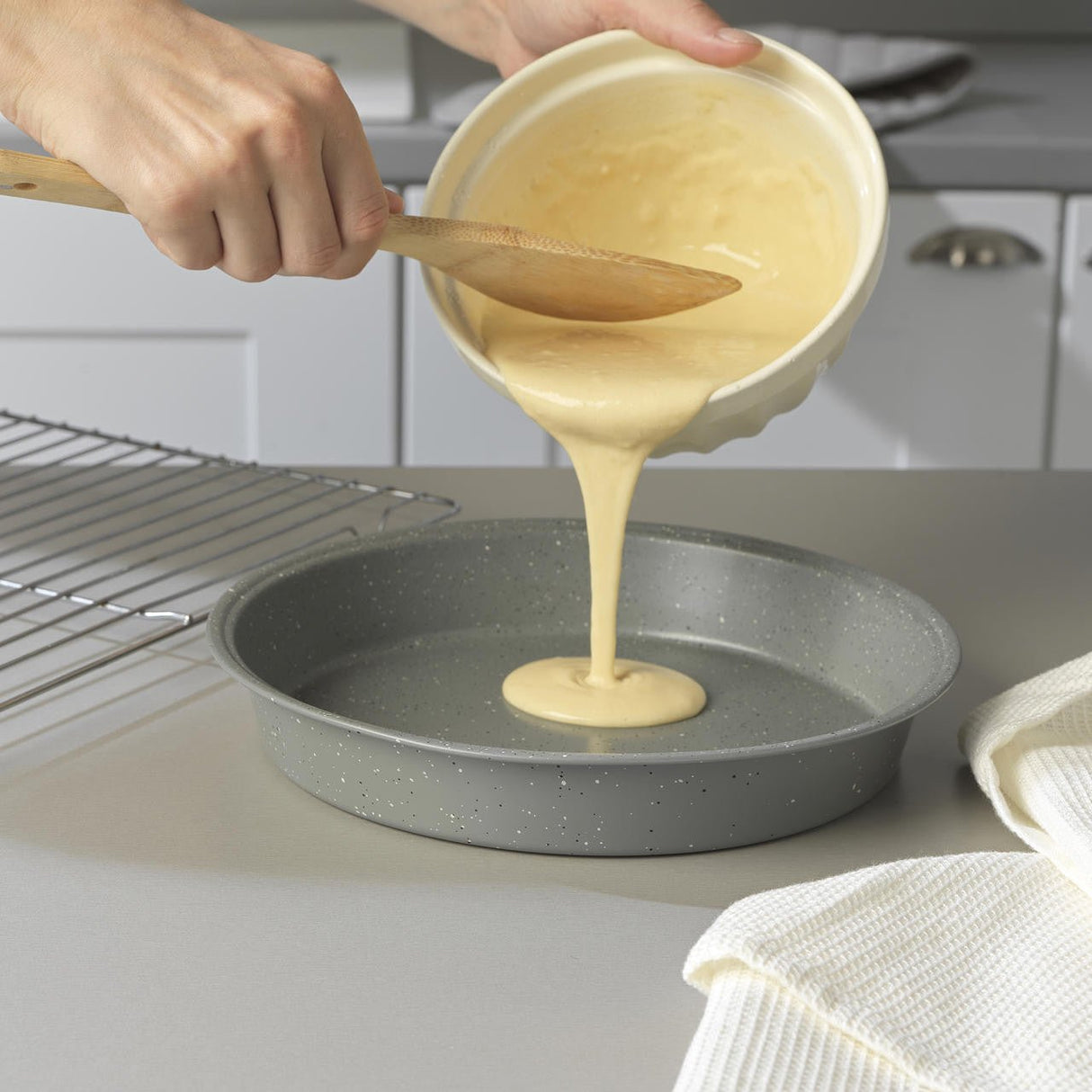 Salter Marblestone Non-Stick Round Baking Pan, Carbon Steel 24 cm - BAKEWARE - Beattys of Loughrea