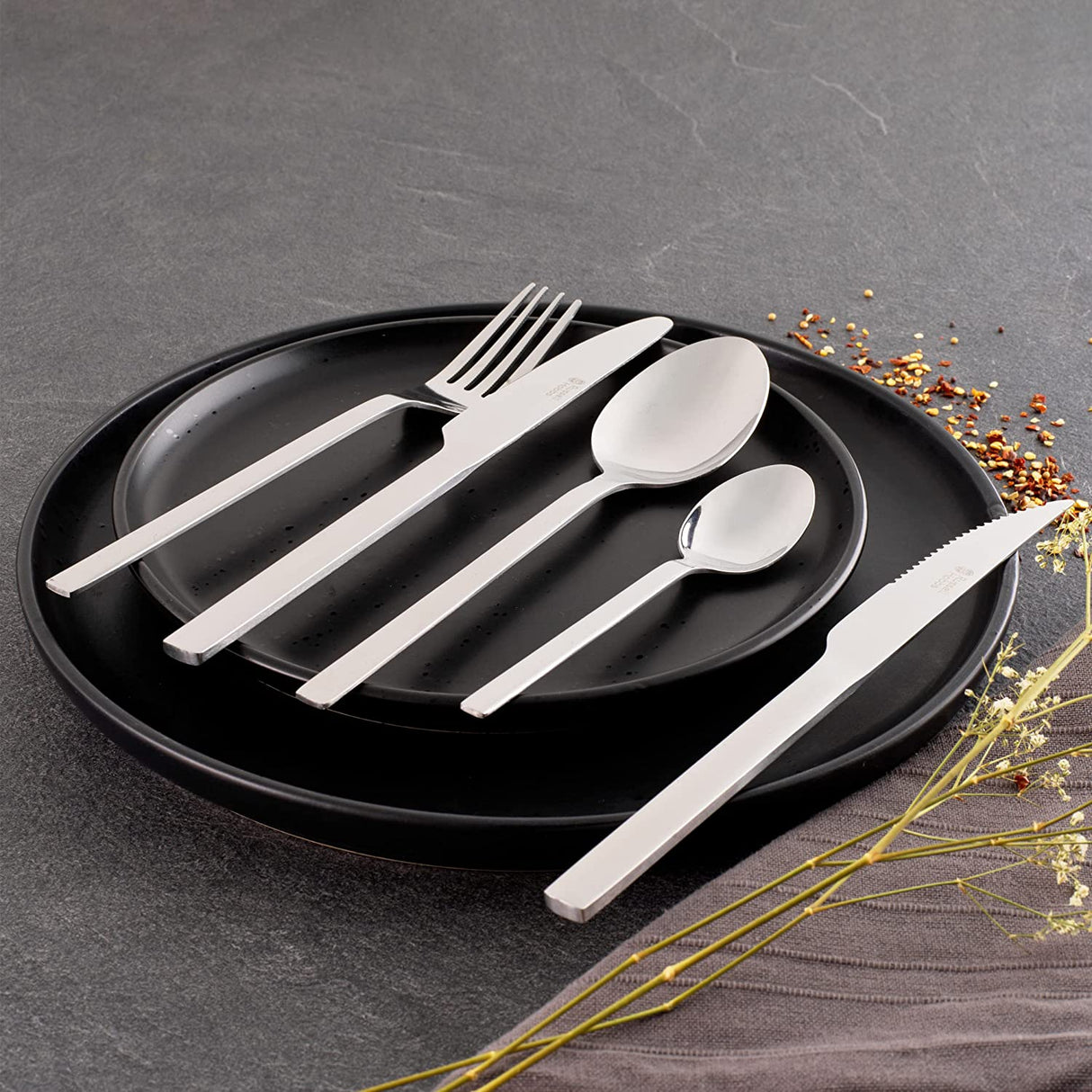 Russell Hobbs 20 Pc Vermont Cutlery Set - CUTLERY/KNIFE SET/BLOCK - Beattys of Loughrea