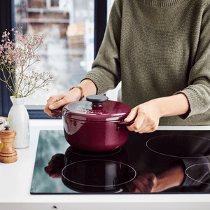 Brabantia The Dutch Oven Aubergine Red 20cm Casserole - COOKWARE - CAST IRON - Beattys of Loughrea