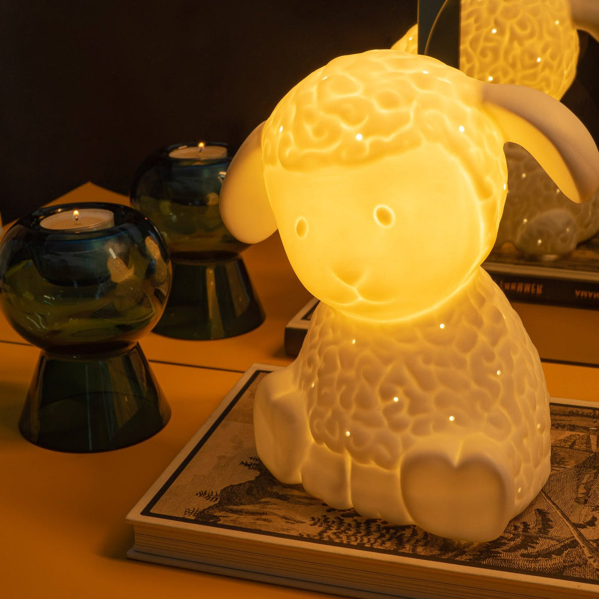 3D Ceramic Baby Sheep Lamp - TABLE/BEDSIDE LAMPS - Beattys of Loughrea