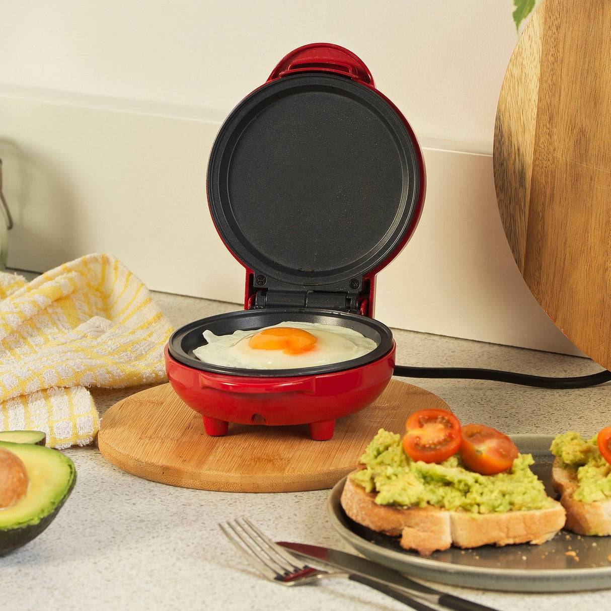 Giles & Posner Red Mini Snack Maker - SANDWICH MAKER - Beattys of Loughrea