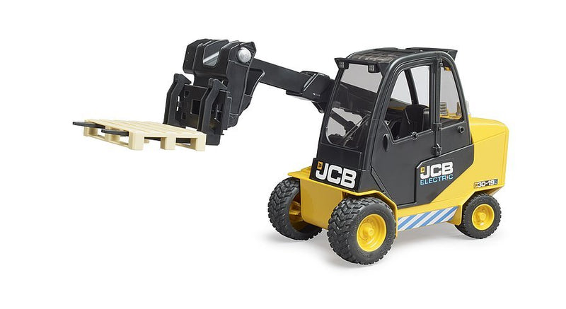 Bruder Jcb Teletruk With Pallet - FARMS/TRACTORS/BUILDING - Beattys of Loughrea