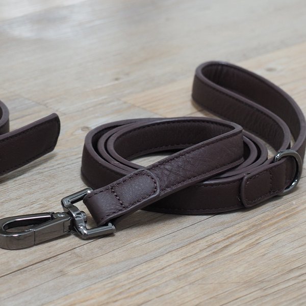 Luxe Leather - Jet WalkAbout Dog Lead 120cm - PET LEAD, COLLAR AND ID, SAFETY - Beattys of Loughrea