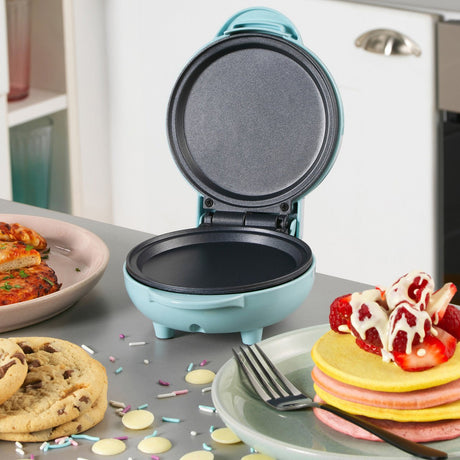 Giles & Posner Sorbet Blue Pastel Compact Mini Snack Maker - SANDWICH MAKER - Beattys of Loughrea