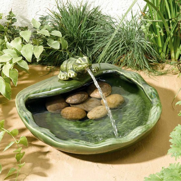Ceramic Frog Water Fountain - SOLAR / GARDEN ORNAMENTS - Beattys of Loughrea