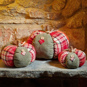 Patch Pumpkin 13cm - SOLAR / GARDEN ORNAMENTS - Beattys of Loughrea