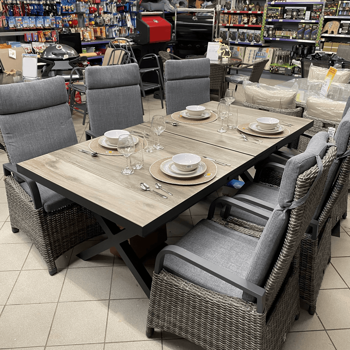 Komido Garden Set with Extendable Table and 6 Adjustable Recliner Chairs - WOOD / RATTAN GDN FURN SET 4+ SEATS - Beattys of Loughrea